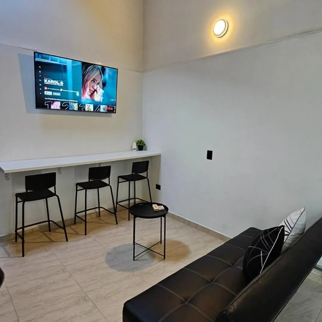Elegant And Centrally Located Accommodation Easy Access Rionegro